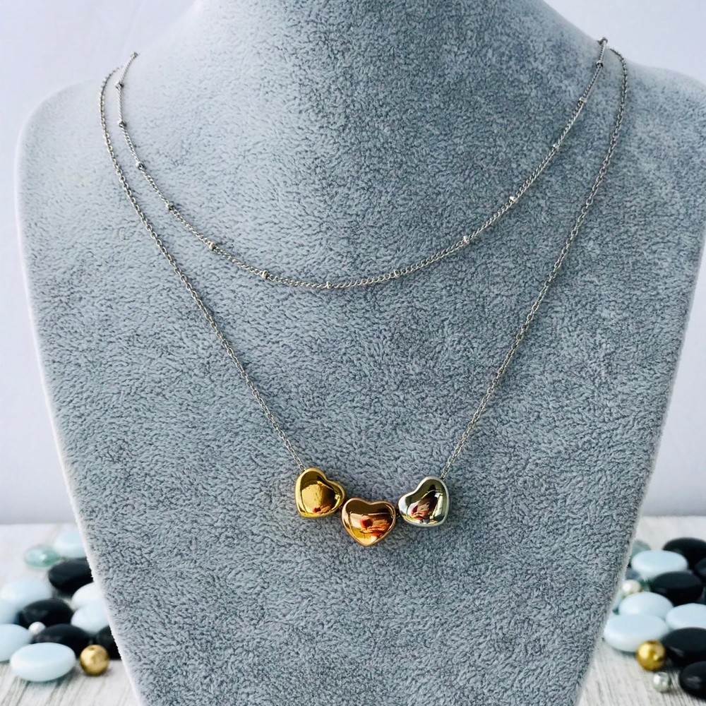 3 Colores stainless steel necklace set .
